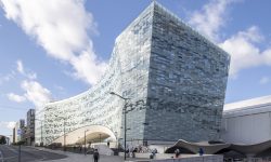 Nouveau_siège_du_groupe_Monde_Le_Monde_hq_Paris_free_Wikimedia