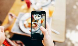 pexels-helenalopes-693267_foto_free_smartphone_cibo_food_creator