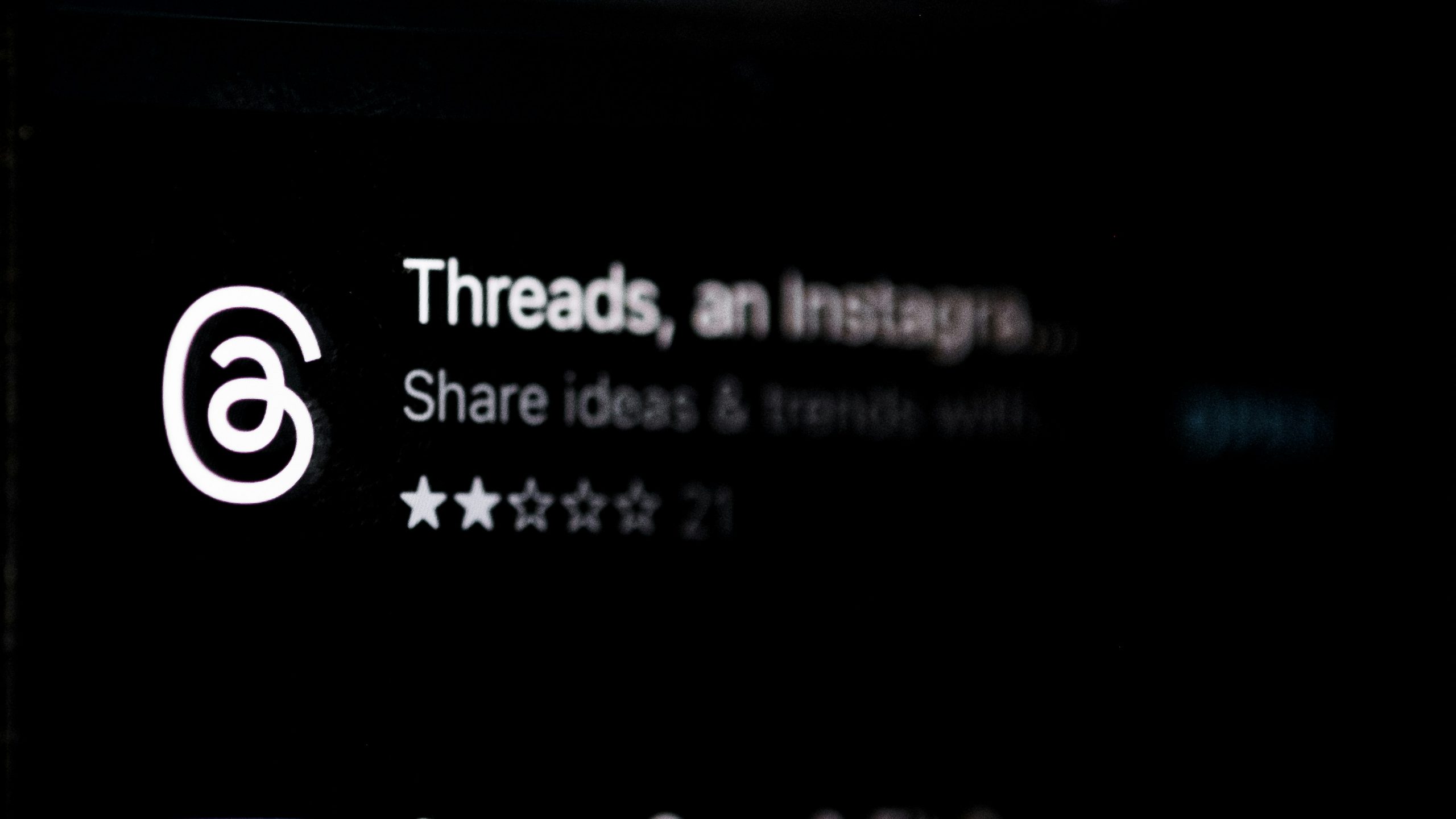 dave-adamson-zCUSpyKc8v0-unsplash_free_threads_meta