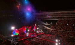 A_Head_Full_of_Dreams_Tour,_Soldier_Field,_A_Head_Full_of_Dreams_Coldplay_concert_free_Wikimedia