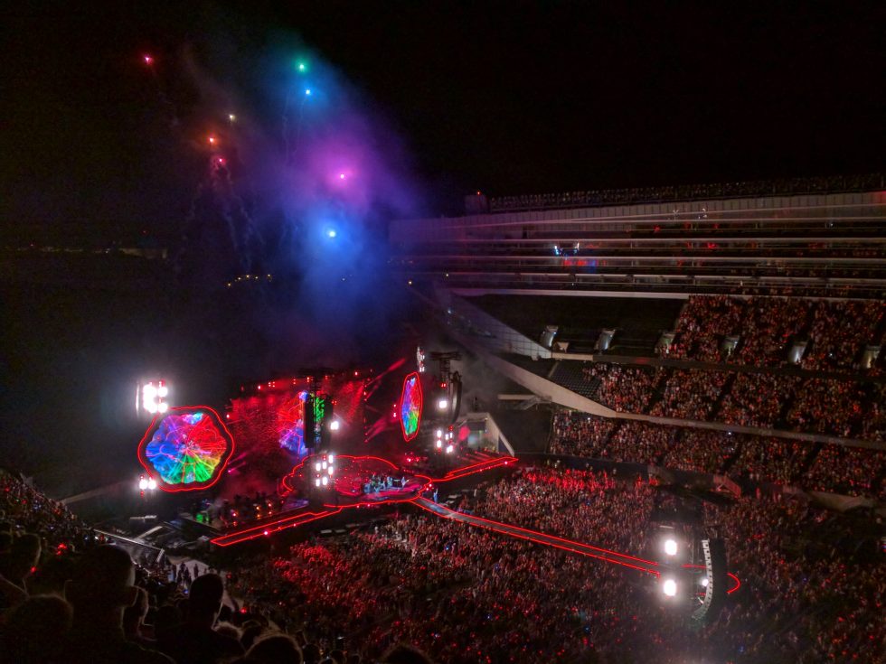 A_Head_Full_of_Dreams_Tour,_Soldier_Field,_A_Head_Full_of_Dreams_Coldplay_concert_free_Wikimedia