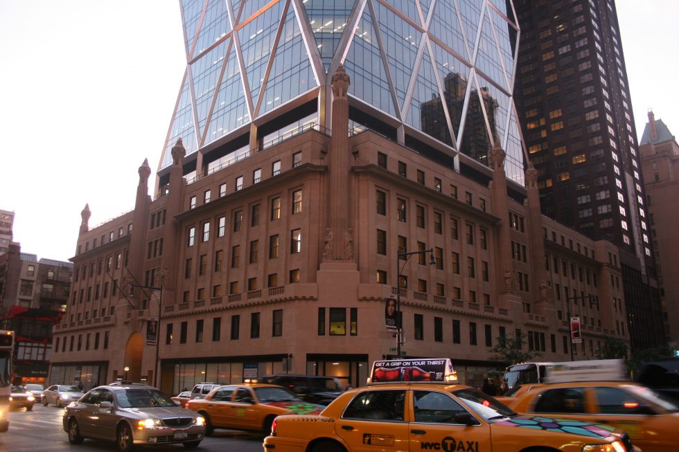 Hearst_Tower_Base_free_Wikimedia_NewYork