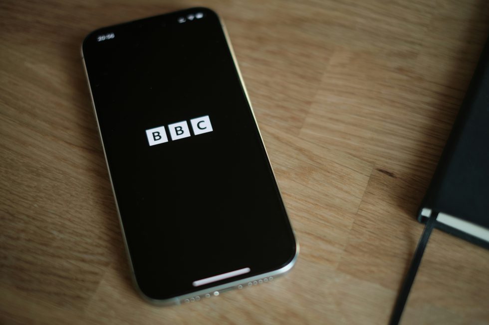 appshunter-io-5pavAyGMNA8-unsplash_bbc_free_smartphone