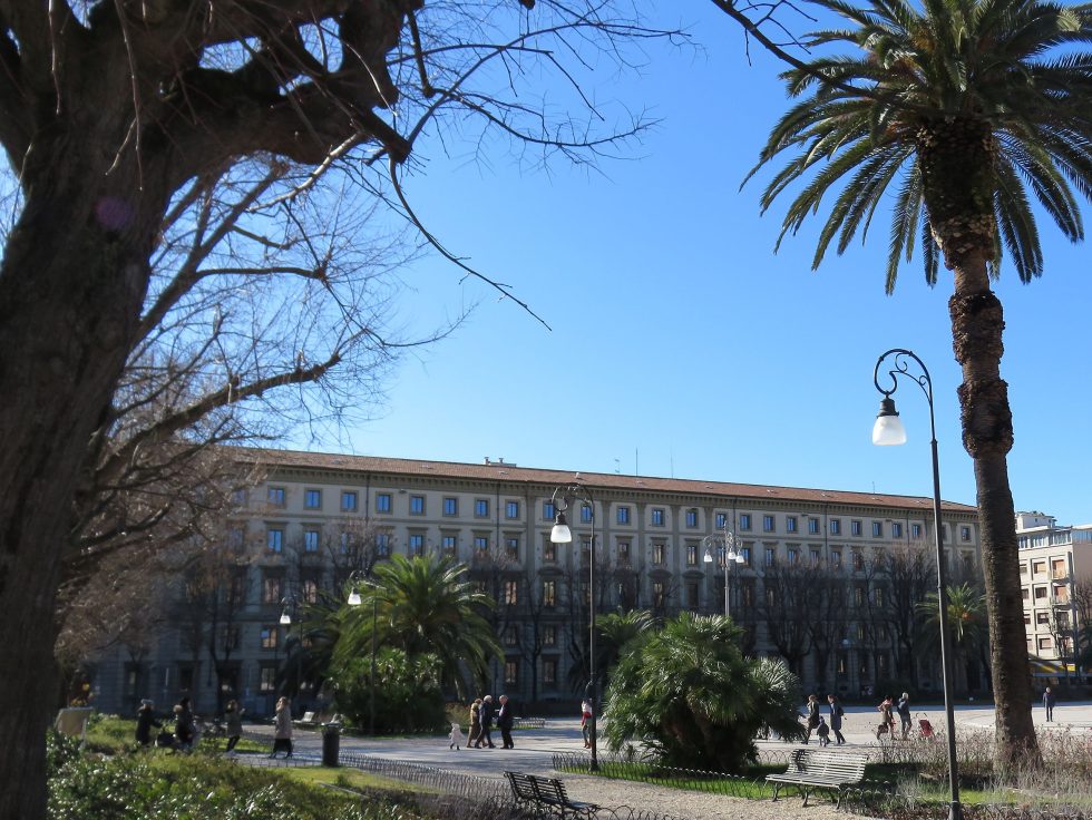 Ancona_-_Palazzo_delle_Marche_-_sede_del_consiglio_regionale_free_Wikimedia