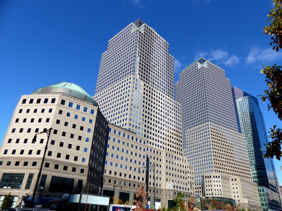 NYC_-_200_Liberty_Street_-_Winter_Garden_-_200_Vesey_Street_-_Goldman_Sachs_World_Headquarters_-_panoramio_free_wikimedia