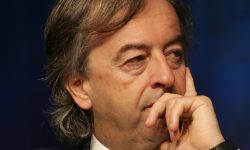 Roberto_Burioni_2017_free_Wikimedia_cropped