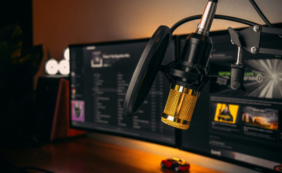 amr-taha-tN7QTFMFobc-unsplash_free_podcast_new_media