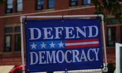 donald-teel-SwbI7HTr58g-unsplash_free_polarizzazione_social_media_tv_opinione_Pubblica